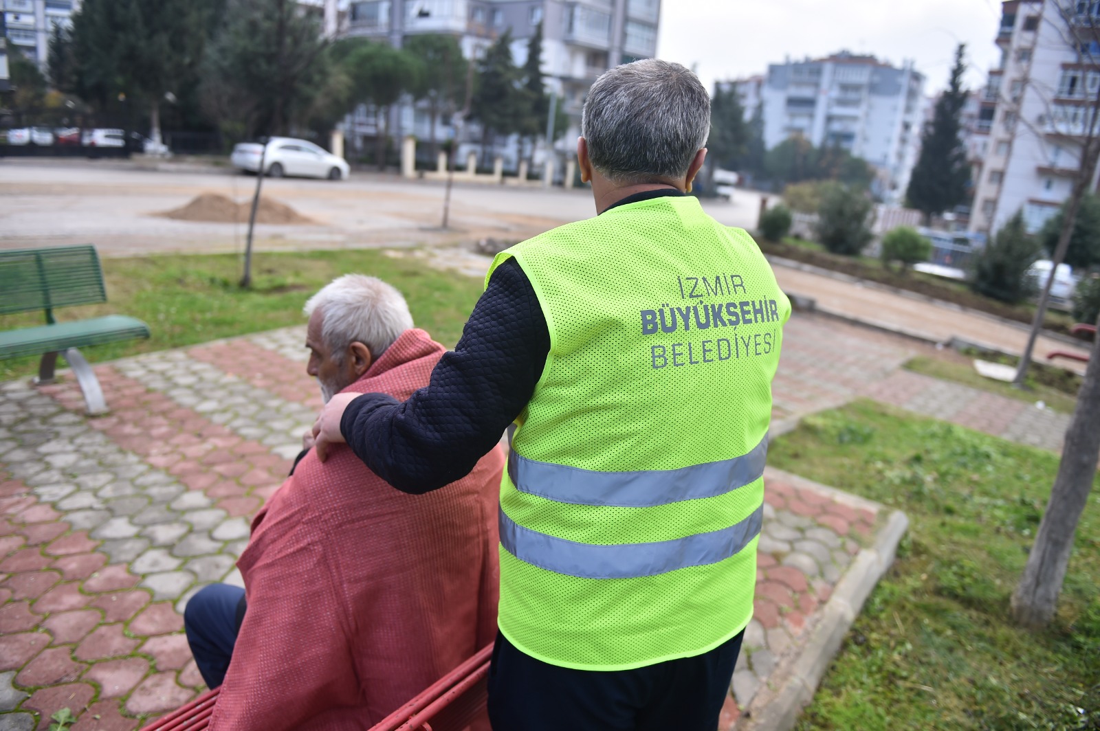 Dondurucu Soğuklarda Evsizlere İzmir Büyükşehir Belediyesi Kucak Açıyor