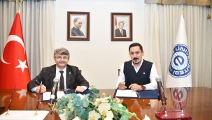 Ege'de İki Önemli Protokol İmzalandı