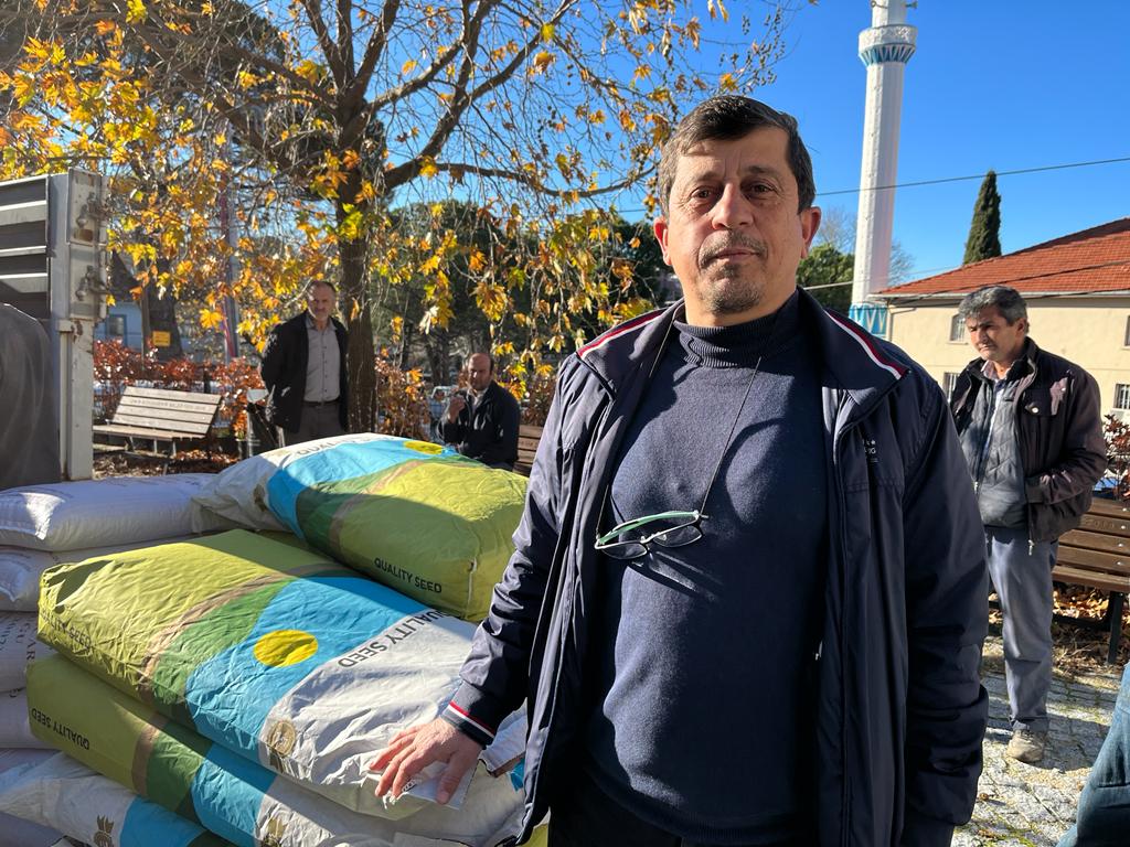 İzmir Büyükşehir Belediyesi Üreticiye İklim Dostu Yem Bitkisi Desteğini Sürdürüyor