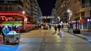 İzmir Yeni Yıla Işıl Işıl Giriyor