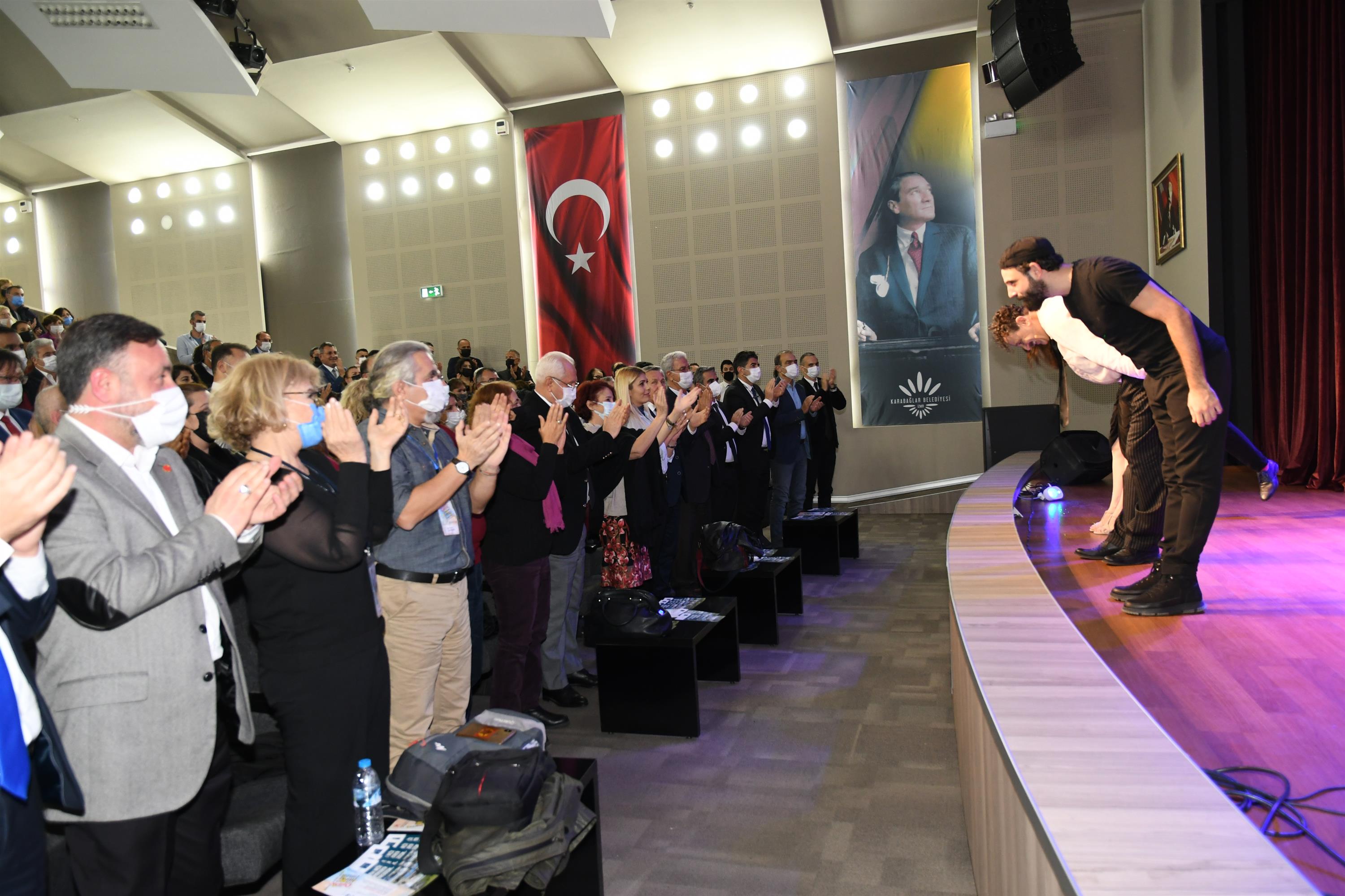 Karabağlar 'Bir Garip Orhan Veli'yle Buluştu