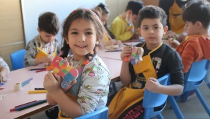 Karşıyaka’da Çocuklar Kendi Oyuncaklarını Yapıyor