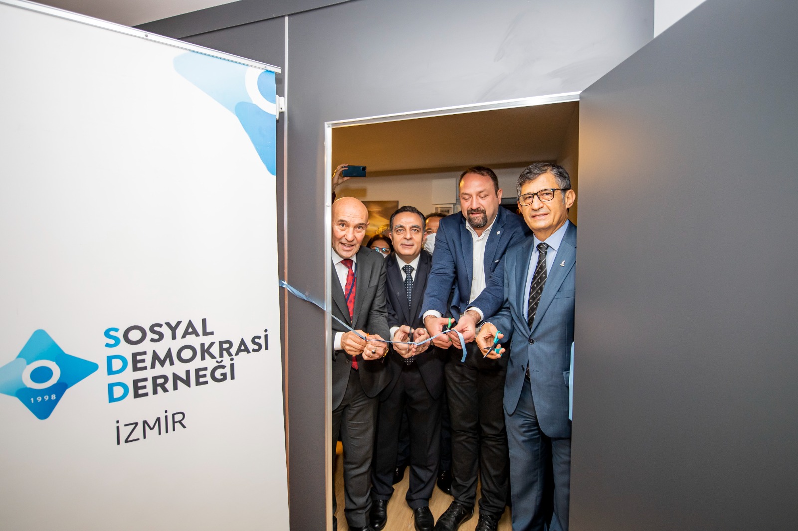 Sosyal Demokrasi Derneği İzmir Şubesi Açıldı