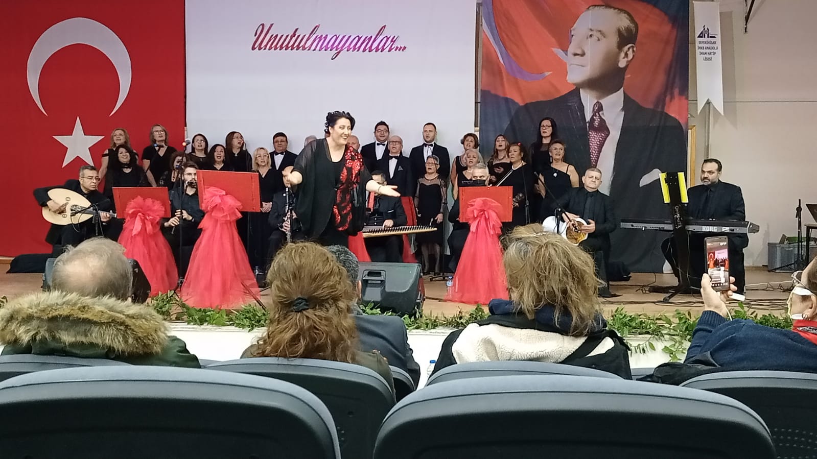 Unutulmayanlar Türk Sanat Müziği Konseri’ Muhteşem Ve Coşkulu Geçti