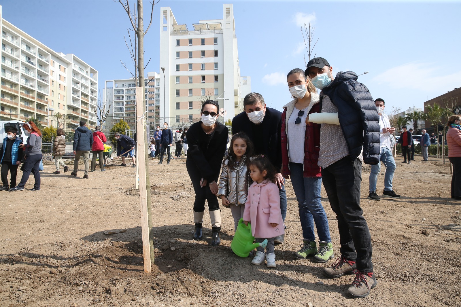 ‘Yeşil Karşıyaka’ için 40 Bin Fidan