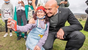 Zeytin Barış Festivali “Bir Zeytin Dalı Yeter” Sloganıyla Başladı