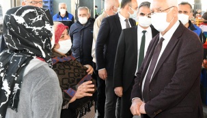 Başkan Selvitopu Pazarcı Esnafını Unutmadı