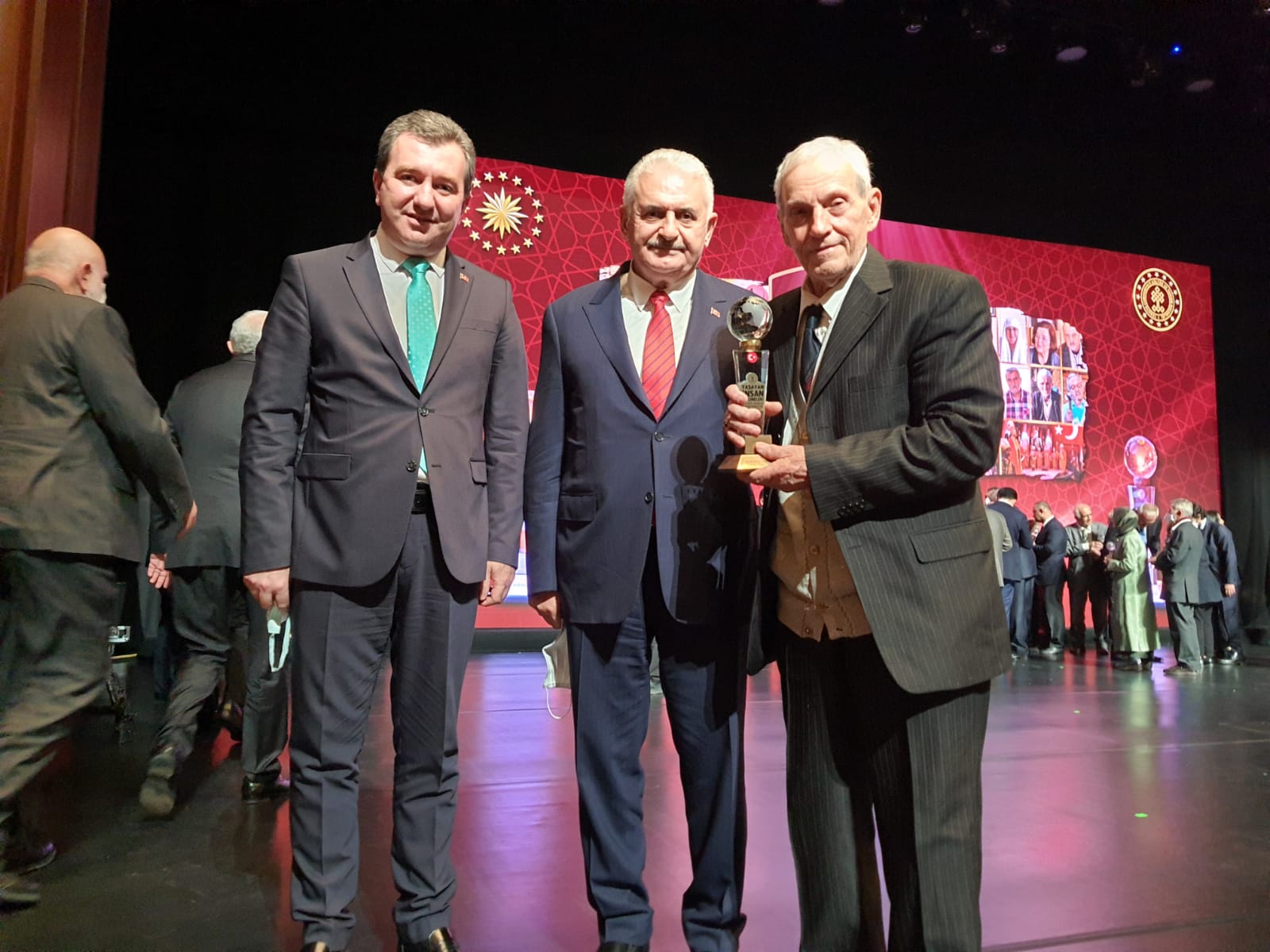 Cumhurbaşkanı Recep Tayyip Erdoğan&#039;dan İsmail Araç&#039;a Ödül