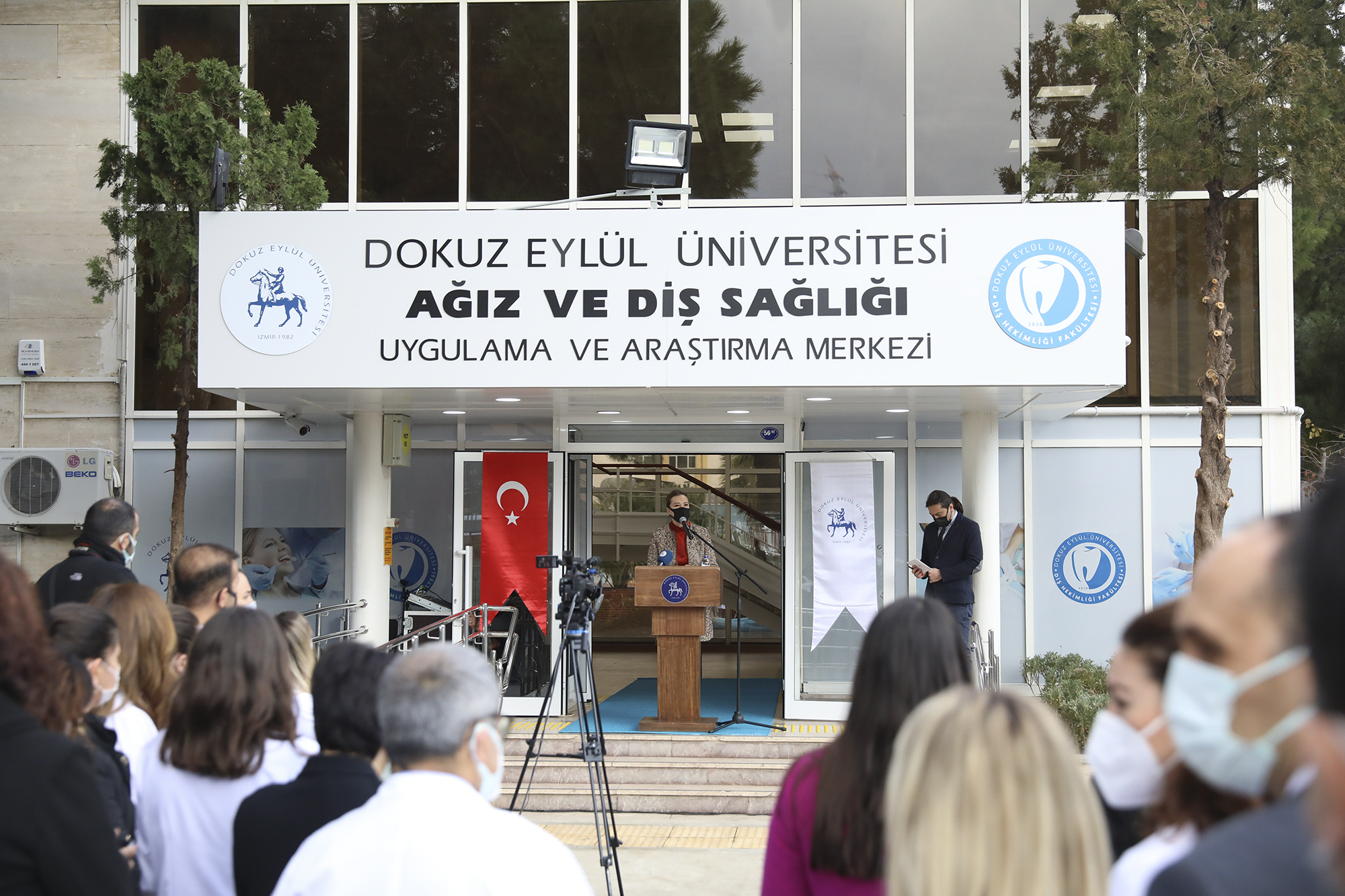 DEÜ'den İzmir'e Bir Merkez Daha