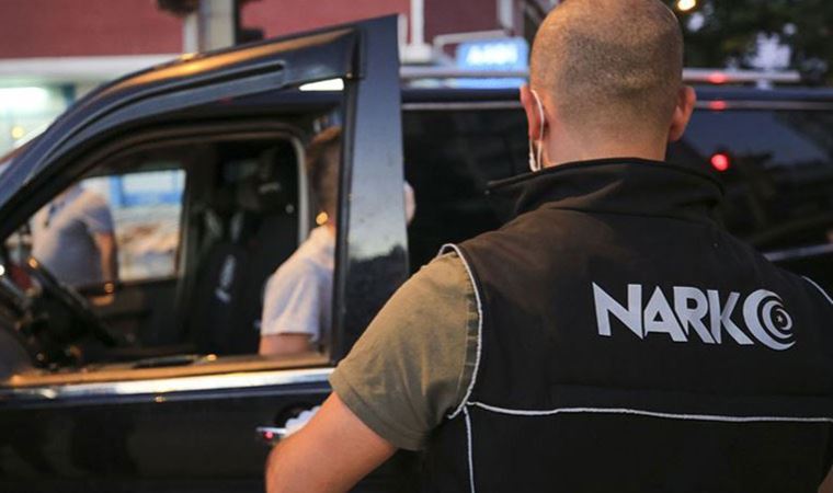 İzmir'de Uyuşturucu Tacirlerine Büyük Darbe!