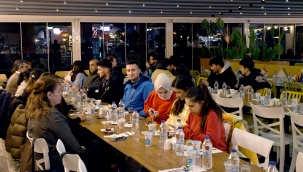 Kuşadası Belediyesi'nden Üniversite Öğrencilerine Ücretsiz Akşam Yemeği