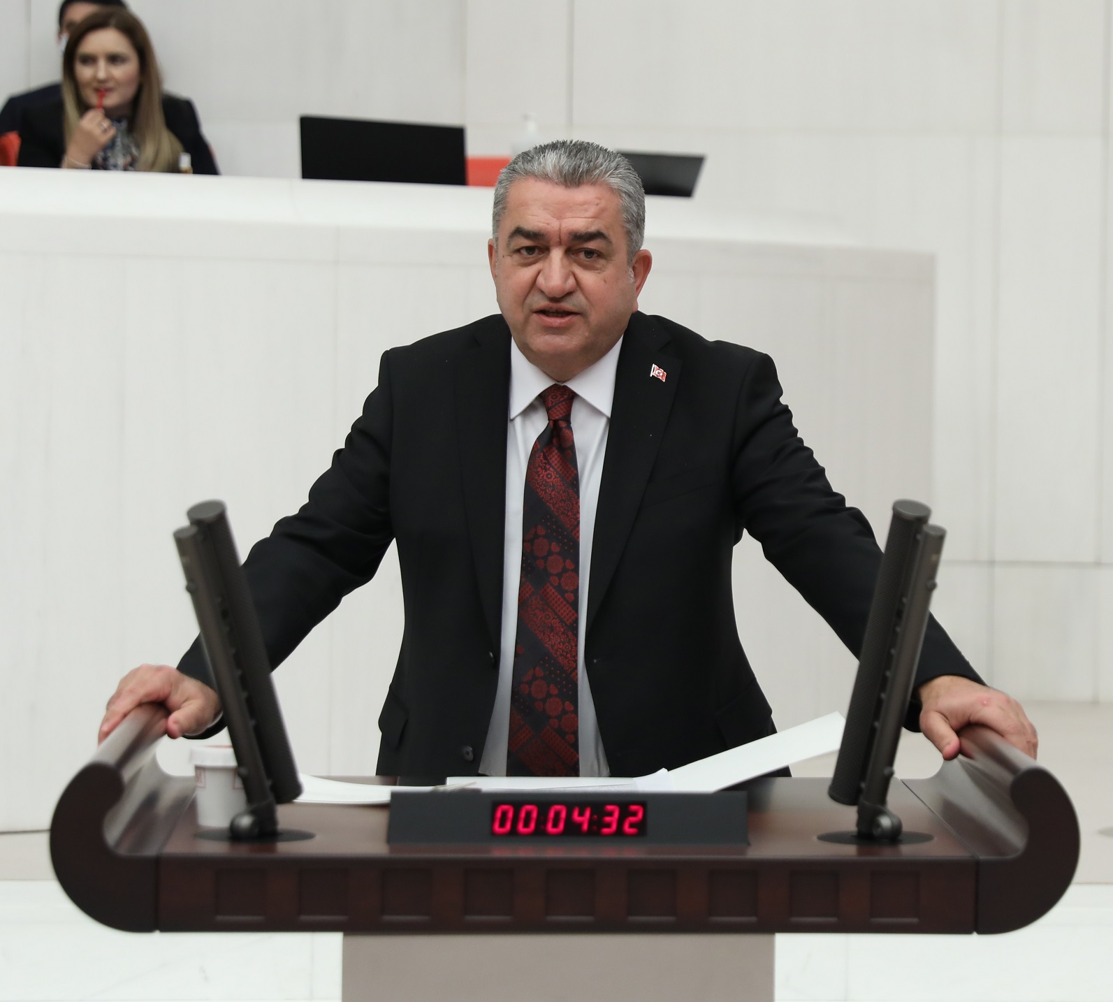 Serter: “Gazetecilerin Kalemlerindeki Kelepçeyi Çözeceğiz”