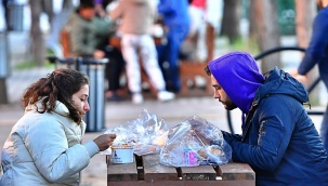 Sıcak Yemek Hizmeti Kâtip Çelebi Üniversitesi'nde De Başladı