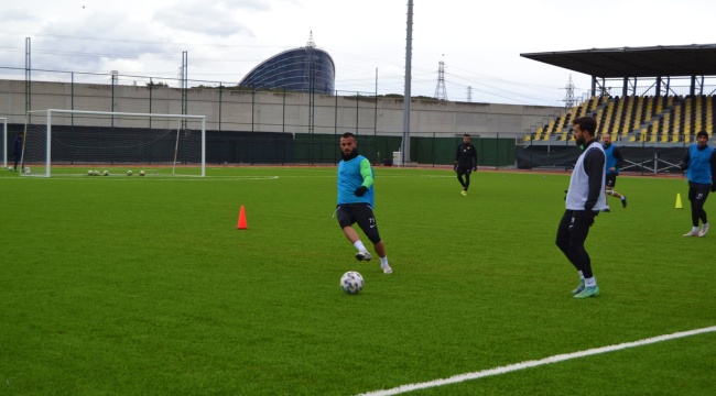Aliağaspor FK, Manisa Sanayi Spor&#039;u Konuk Ediyor