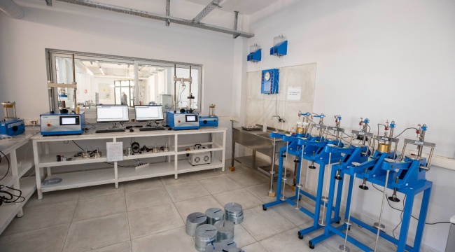 Başkan Soyer Egeşehir Laboratuvarı’nı İnceledi