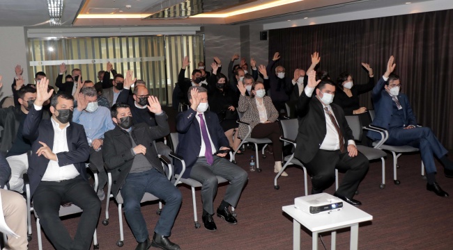 KESİAD’da Bayrak Değişimi