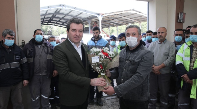 Temizlik İşçilerinden Belediye Başkanı Koştu’ya ve Hizmet-İş Sendikası’na Maaş Zammı Teşekkürü