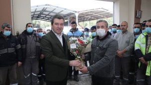 Temizlik İşçilerinden Belediye Başkanı Koştu’ya ve Hizmet-İş Sendikası’na Maaş Zammı Teşekkürü