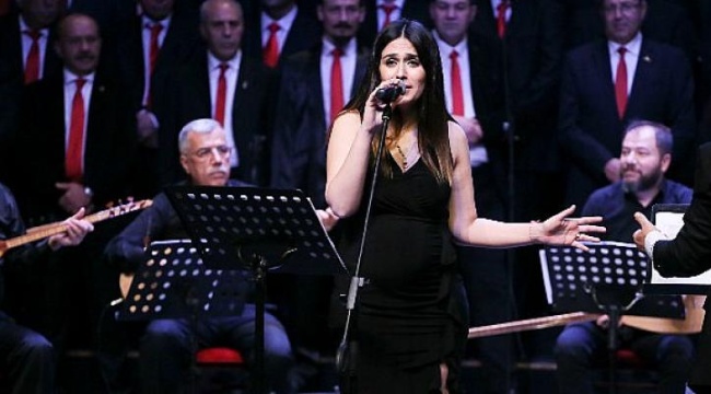 Aydın Büyükşehir Belediyesi Korosu Türküleri +1 Farkla Seslendirdi