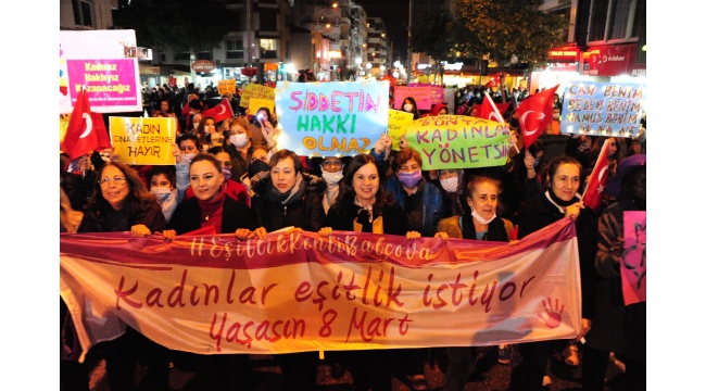 Balçovalı Kadınlar Hem İsyan Etti Hem de Eğlendi