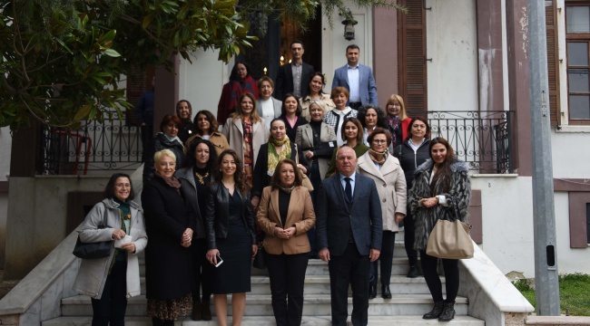 Kadın Belediye Başkan Yardımcıları Çalıştayı Kemalpaşa'da Gerçekleştirildi