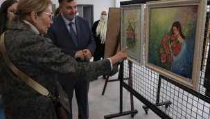 Kadının Sanata Yansıması Konulu Uluslararası Karma Sergi Kınık'ta Sanatseverlerle Buluştu
