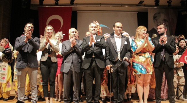Karşıyaka’da ‘Bir Ulusun Doğuşu’ Canlandırıldı