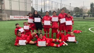 Konak’ın U-13 Kız Futbol Takımı Türkiye Finalinde