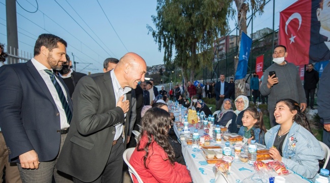 Başkan Soyer Lale Mahallesi’nin Çehresini Değiştiren Parkın Açılışını Yaptı