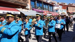 Çeşme Belediye Bandosu Kuruldu