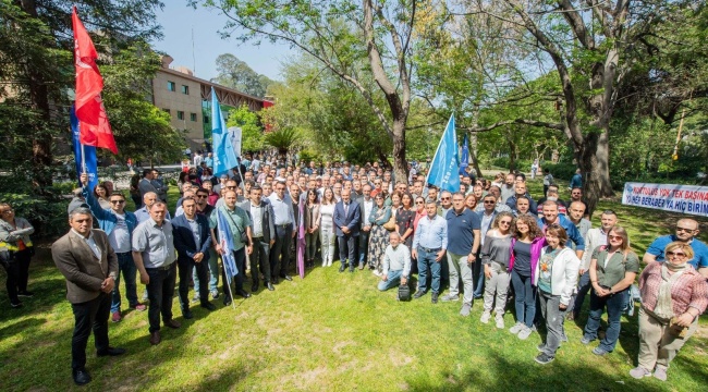 İzmir Büyükşehir Belediyesi’nde 6 Bin Memuru Sevindiren İmza