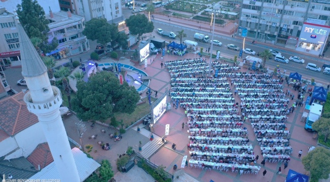 İzmir Büyükşehir Belediyesi’nin İftar Sofrası Aliağa’da Kuruldu