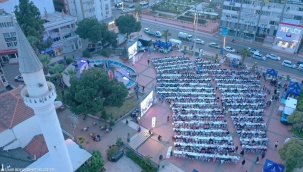 İzmir Büyükşehir Belediyesi’nin İftar Sofrası Aliağa’da Kuruldu