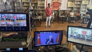 Kılıçdaroğlu Türk Dünyası Çocukları ile Buluştu