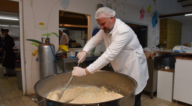 Menemen&#039;de İftarlıklar Pehlivan&#039;dan