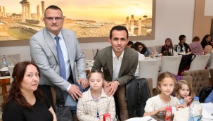 Anneler Belediyenin Verdiği Kahvaltıda Buluştu