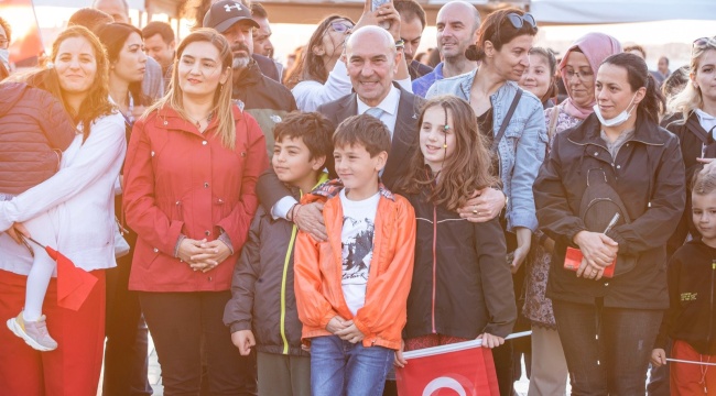 Başkan Soyer: Sizler Türkiye&#039;nin Umut Çiçeklerisiniz