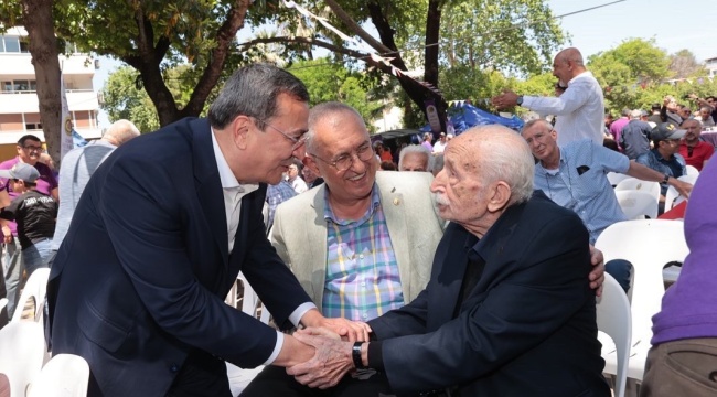 İzmir Atatürk Lisesi&#039;nde Pilav Günü Buluşması... 134. Yaş Gururu!
