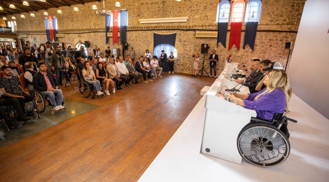 İzmir Koşamayanlar İçin Koşacak