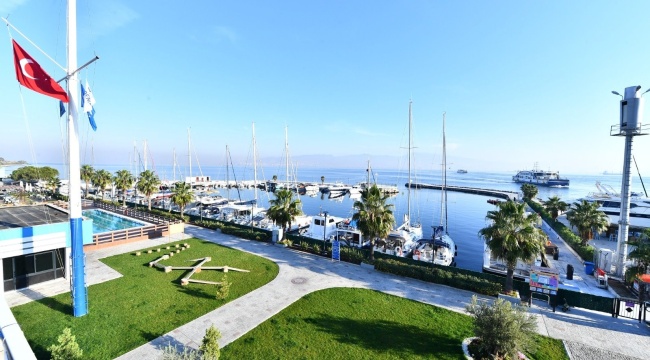 İzmirlilerin Gözdesi Mavi bayraklı “İzmir Marina”