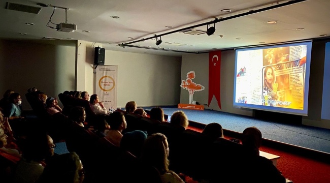 “Mahallemizin Kadınları Sinema Yapıyor” Projesi İlk Mezunlarını Verdi