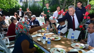 Torbalı Belediyesi’nden Anneler Günü’ne Özel Kahvaltı