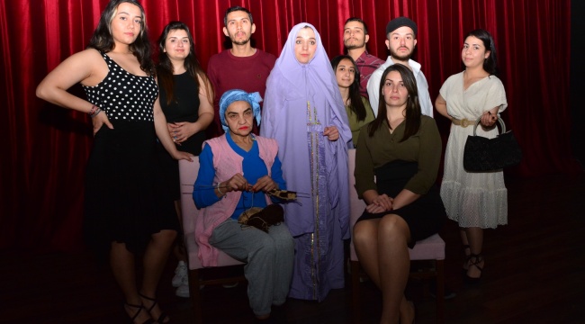 Torbalı Belediyesi’nden Tiyatro Ziyafeti