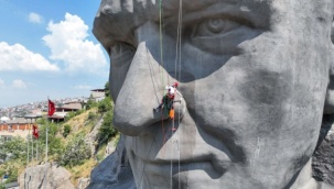 Atatürk Maskı'na Dağcılarla Özel Bakım