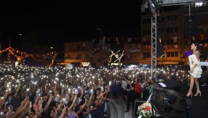 Bergama Melek Mosso ile Coştu