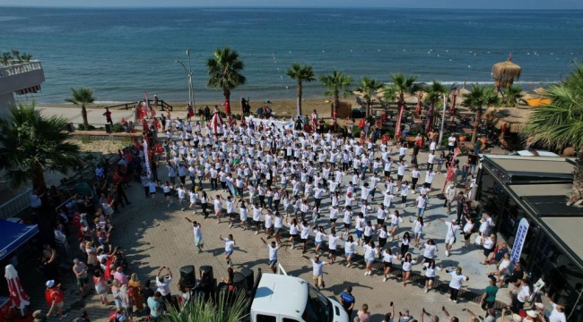 Dünya Dansçıları Menderes&#039;te Buluştu