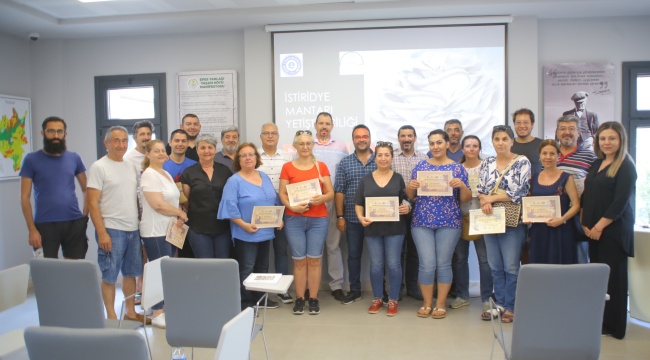 Efes Tarlası Yaşam Köyü&#039;nde Mantarcılık Eğitimi