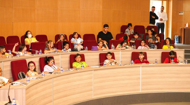 Gaziemir’in Çocuk Meclisinde Okul Sorunu Ele Alındı