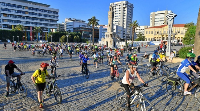 İzmir’de Bisiklet Hayatın Her Alanında
