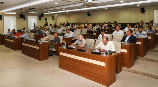 Karabağlar Belediyesi&#039;nin Düzenlediği Bölgesel Muhtarlar Toplantısı Devam Ediyor